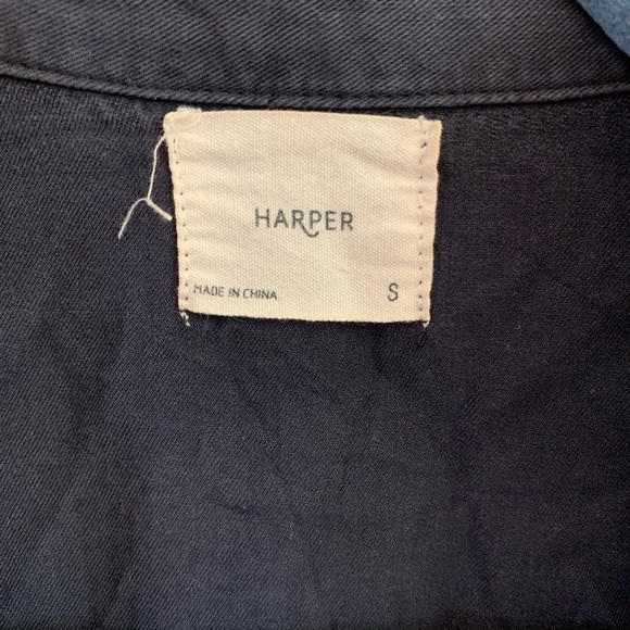 Button down - Picture 2 of 2